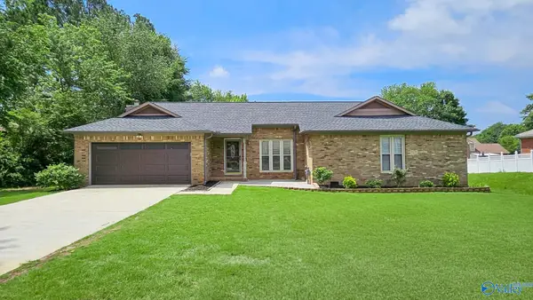 230 Pin Oak Drive, Madison, AL 35758