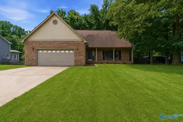 202 Rosecliff Drive, Harvest, AL 35749