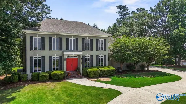 435 Ridgefield Circle, Guntersville, AL 35976