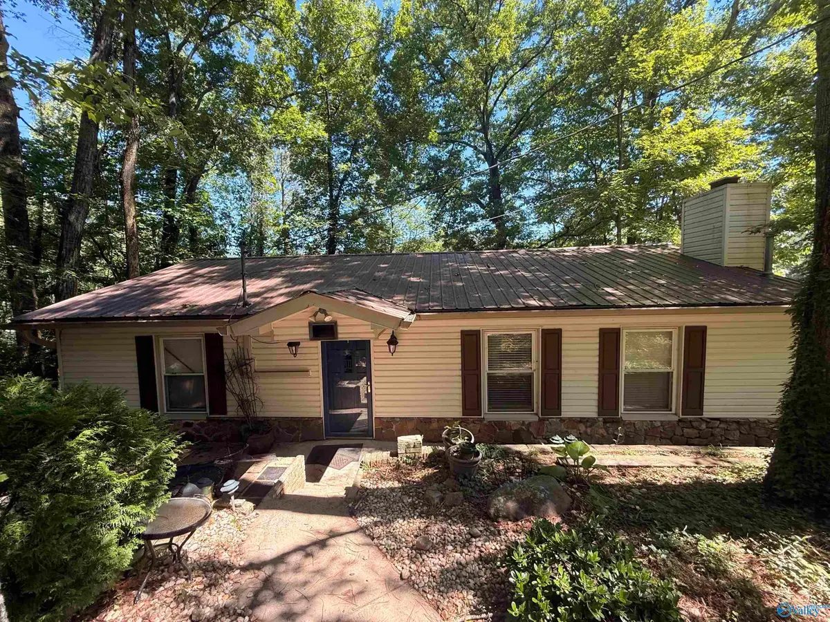 4512 Hideaway Drive, Guntersville, AL 35976 - #1