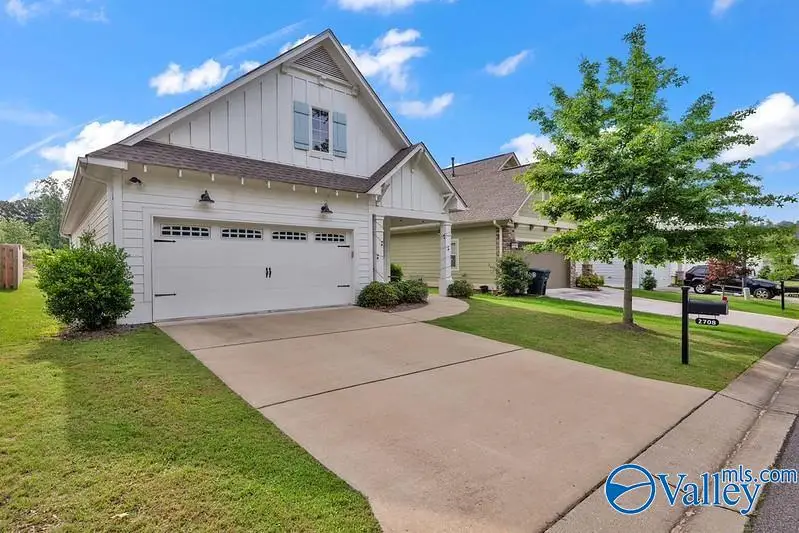 2708 Village Lane, Birmingham, AL 35211 - #2