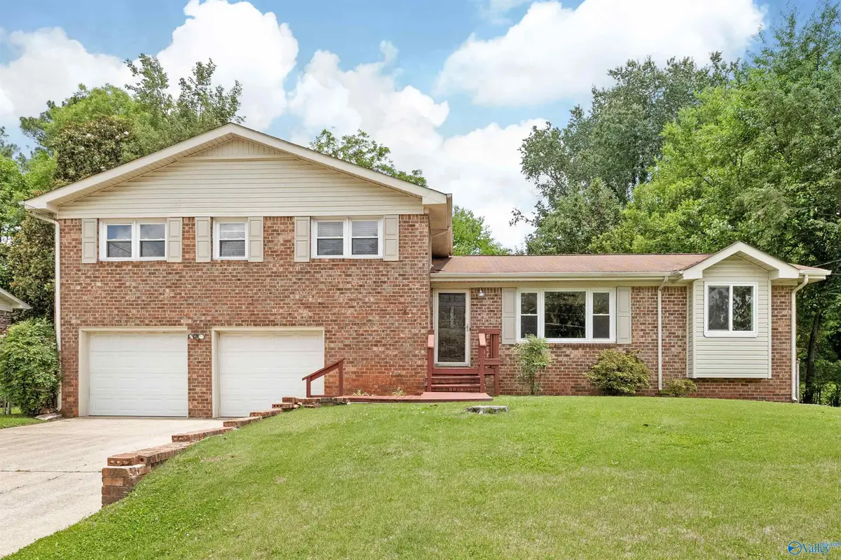2606 NW Rita Lane Nw, Huntsville, AL 35810 - #1