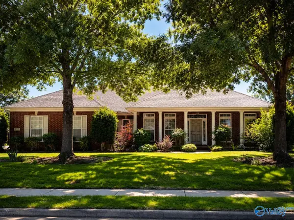 3015 Cobble Farms Drive, Owens Cross Roads, AL 35763