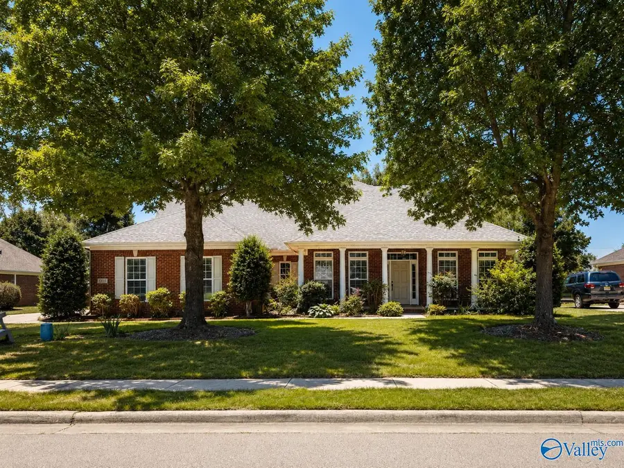 3015 Cobble Farms Drive, Owens Cross Roads, AL 35763 - #2