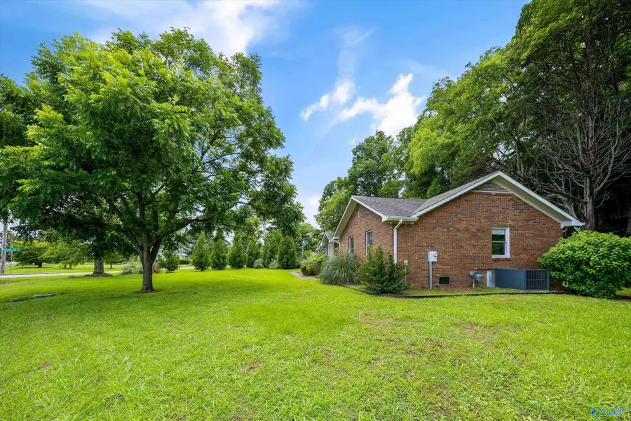 105 Mohawk Road, Owens Cross Roads, AL 35763 - #3
