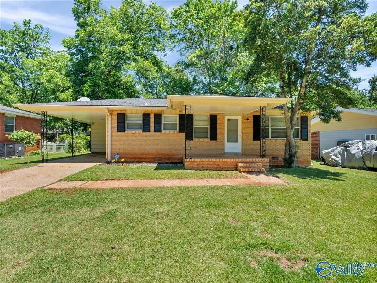 3018 Holiday Drive Sw, Huntsville, AL 35805 - #1