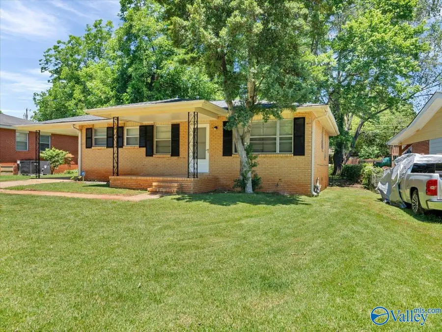 3018 Holiday Drive Sw, Huntsville, AL 35805 - #2