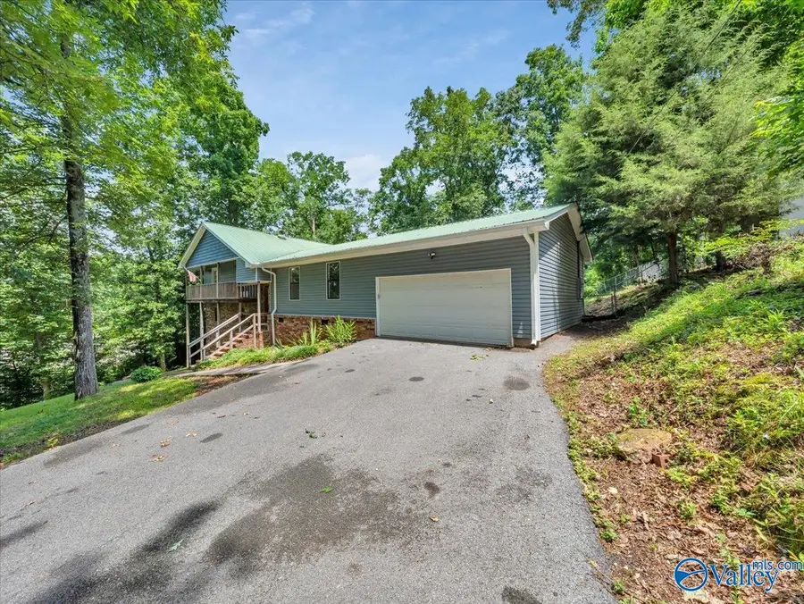 3516 Cedar Lane, Guntersville, AL 35976 - #2