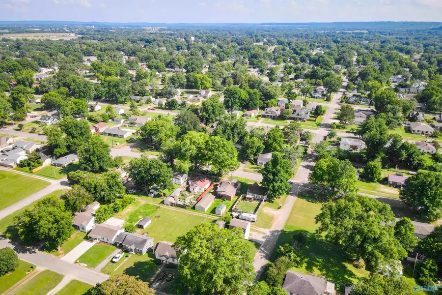 703 East 2nd Street, Tuscumbia, AL 35674 - #2