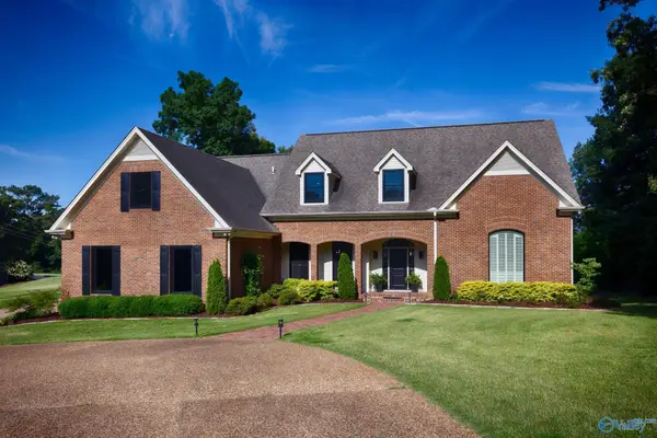 1707 Winston Street, Guntersville, AL 35976