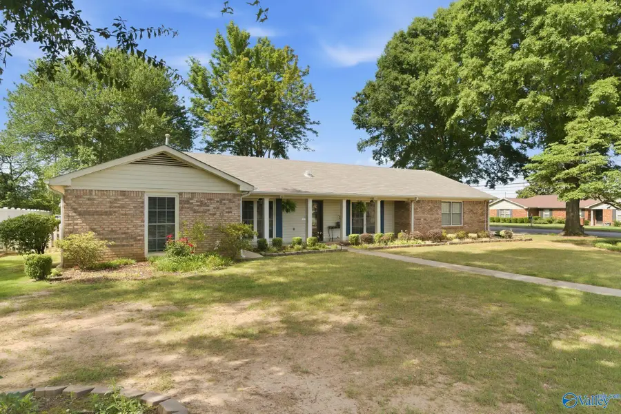2102 Saint Andrews Street Sw, Decatur, AL 35603 - #2