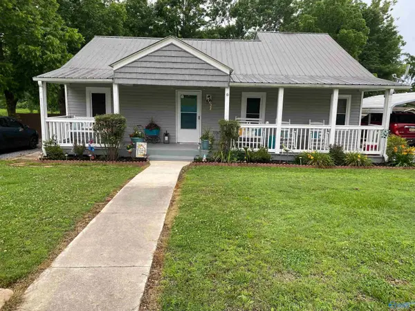 505 Main Street S, Section, AL 35771