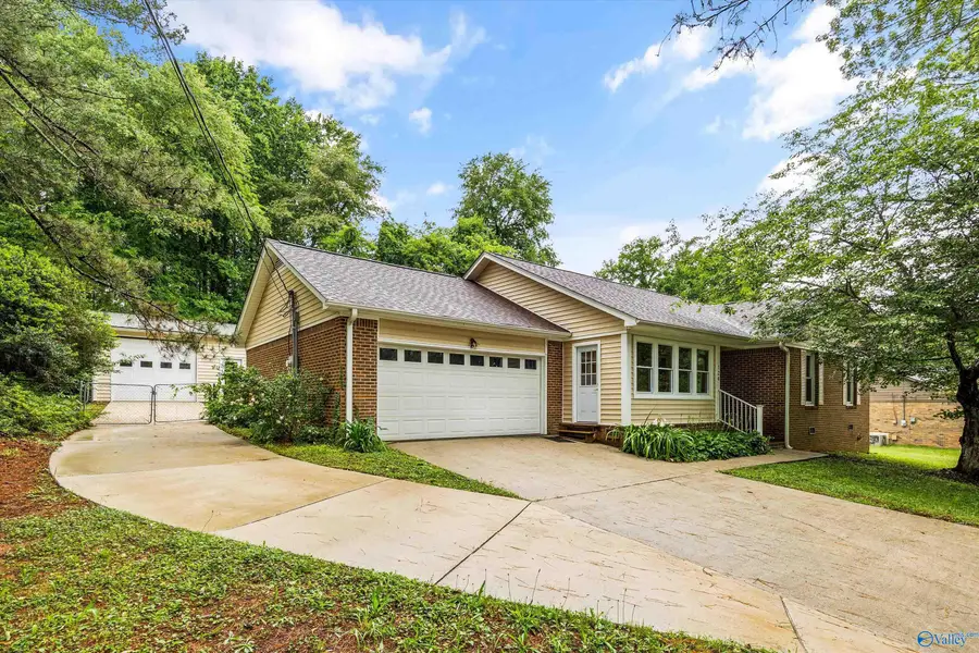 124 Allenwood Drive, Huntsville, AL 35811 - #2