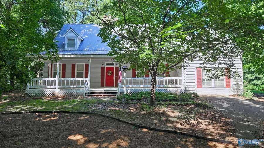 411 Bell Point Road, Laceys Spring, AL 35754 - #2
