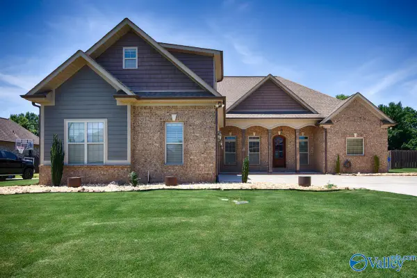 22577 Bluffview Drive, Athens, AL 35613