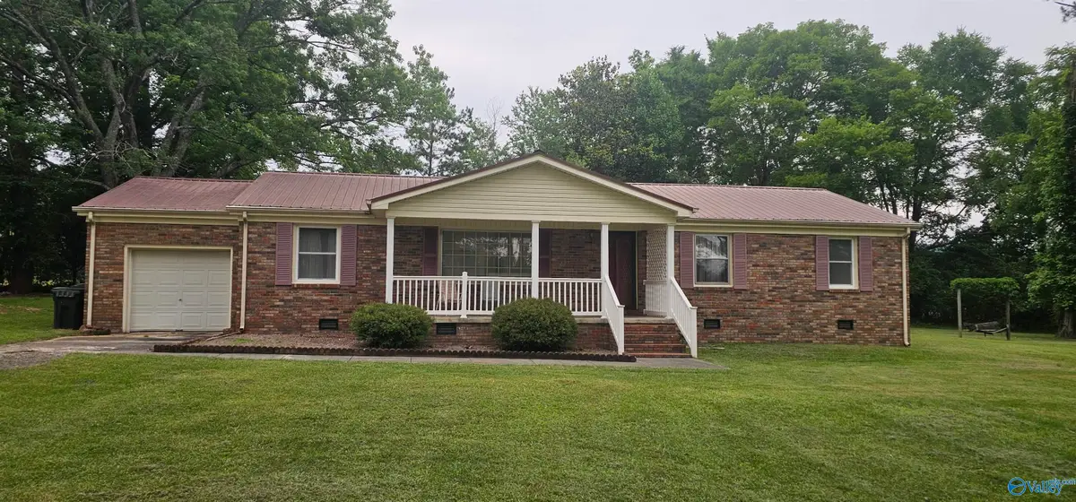 3541 Woods Cove Road, Scottsboro, AL 35768 - #1