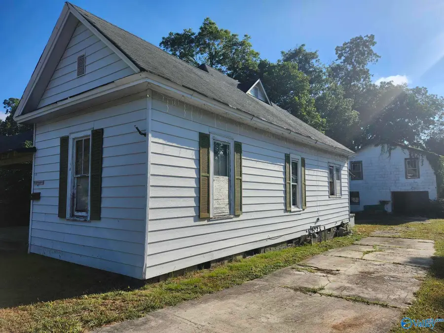 1725 Walnut Avenue, Anniston, AL 36201 - #2