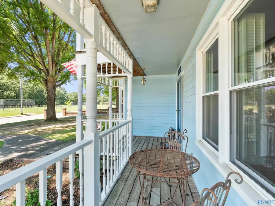 1804 SE Eastwood Drive Se, Decatur, AL 35601 - #3
