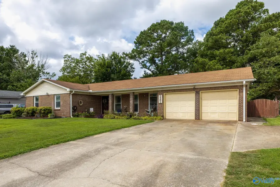 1301 Terrehaute Avenue, Decatur, AL 35601 - #2