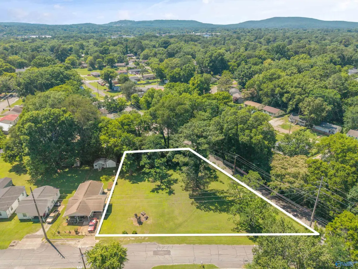 2913 Countess Street Nw, Huntsville, AL 35811 - #1