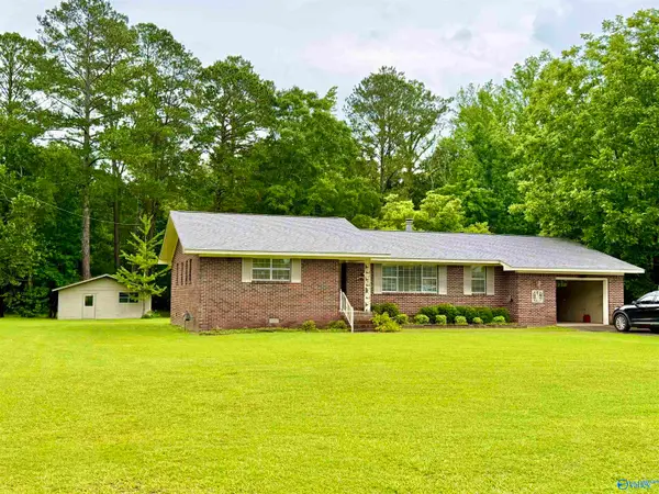 1412 Cove Creek Drive, Glencoe, AL 35905