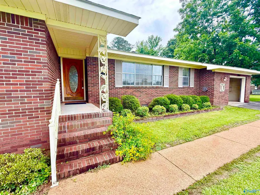 1412 Cove Creek Drive, Glencoe, AL 35905 - #2