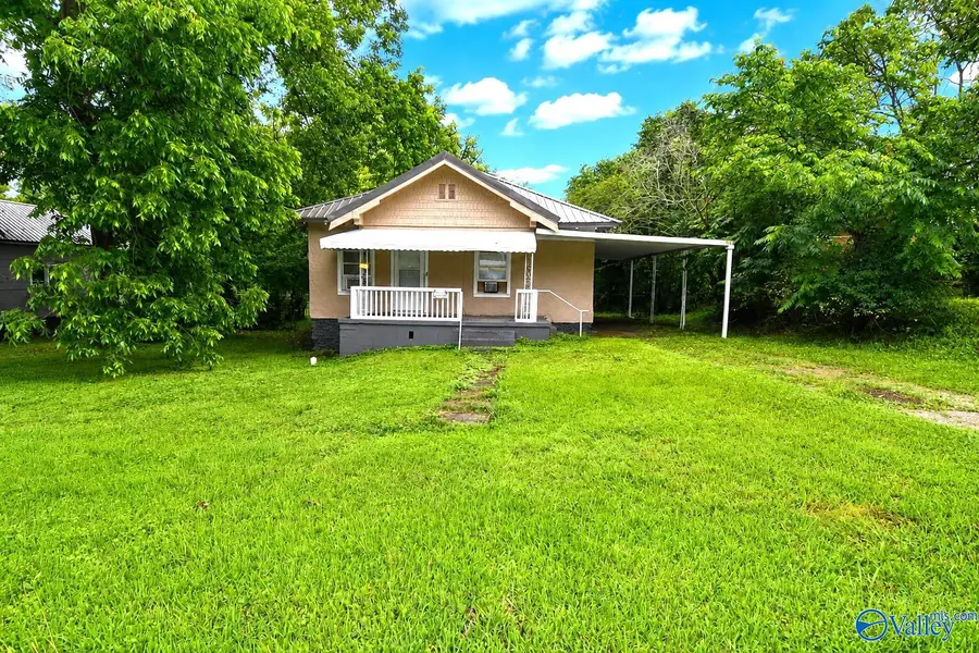 27 W Wilkinson Avenue, Gadsden, AL 35904 - #2