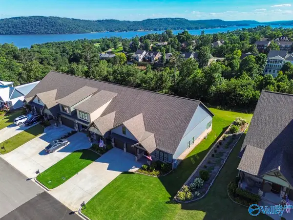294 Whistling Straits Way, Guntersville, AL 35976
