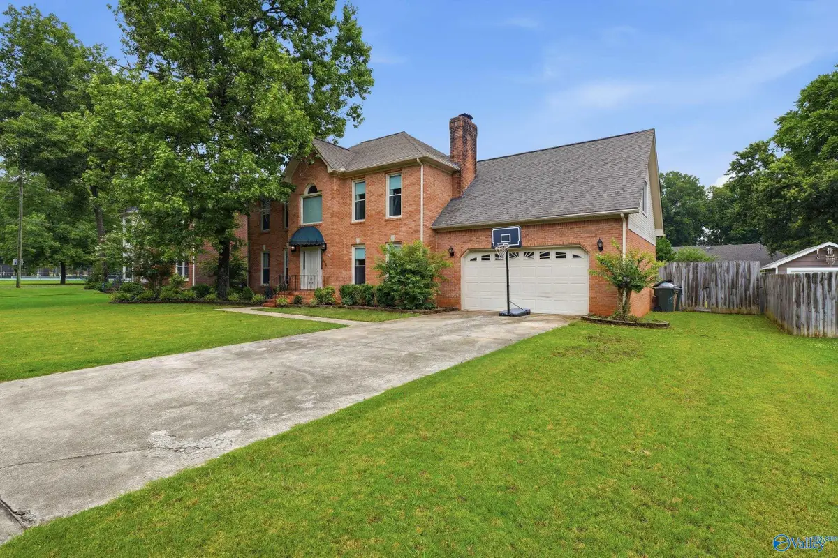 2406 Auburn Drive Sw, Decatur, AL 35603 - #1