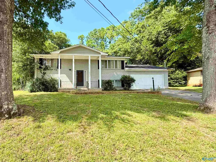 2620 Scenic View Drive Nw, Huntsville, AL 35810 - #2