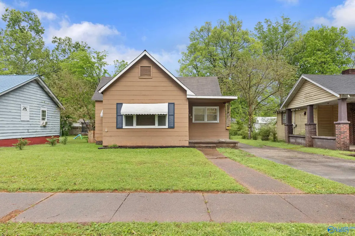 206 Memorial Drive Nw, Decatur, AL 35601 - #1