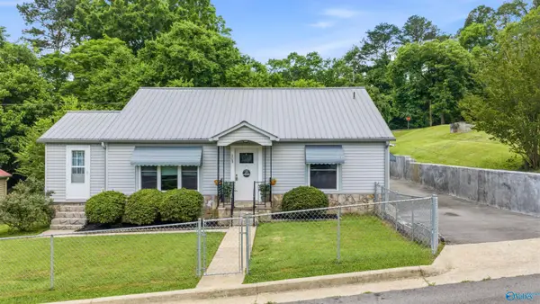 208 SW 15th Street, Fort Payne, AL 35967