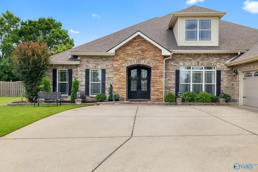 25 Bannut Court Sw, Huntsville, AL 35824 - #2