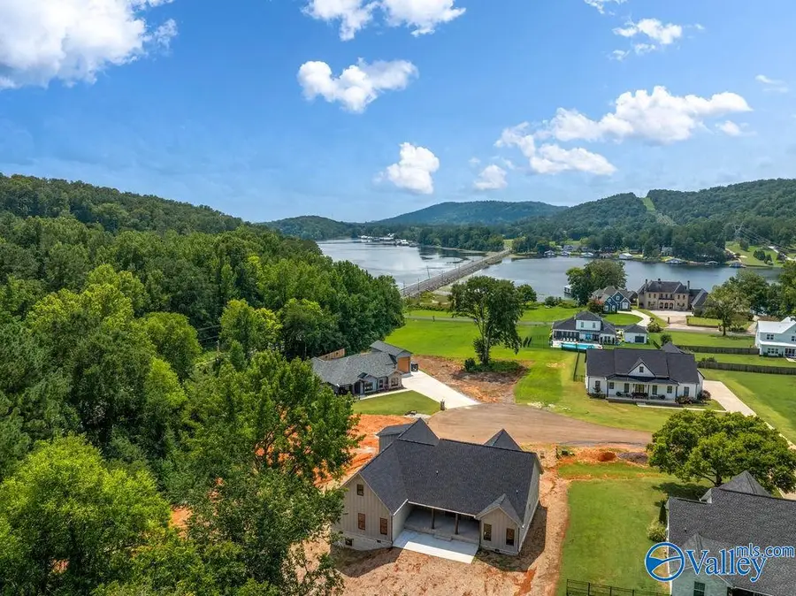 125 Betty Way, Scottsboro, AL 35769 - #3