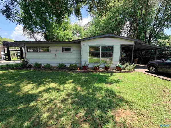 1414 10th Avenue Se, Decatur, AL 35601
