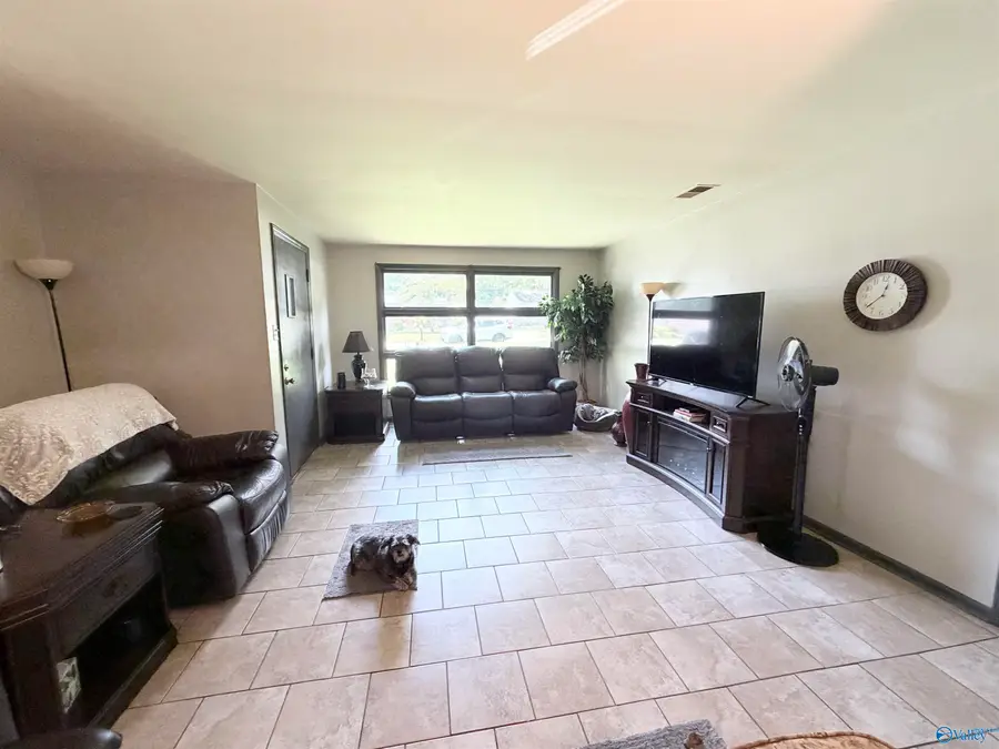 1414 10th Avenue Se, Decatur, AL 35601 - #3