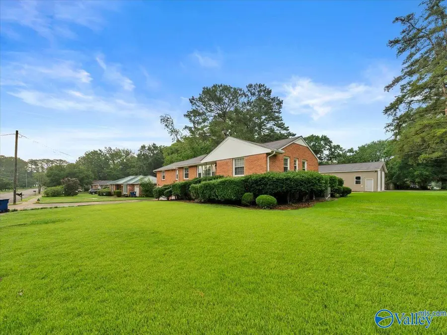 7600 Holland Drive Sw, Huntsville, AL 35802 - #3