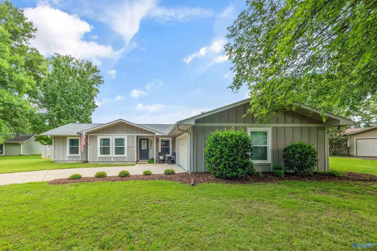 1905 West Tuliptree Drive Se, Huntsville, AL 35803 - #1