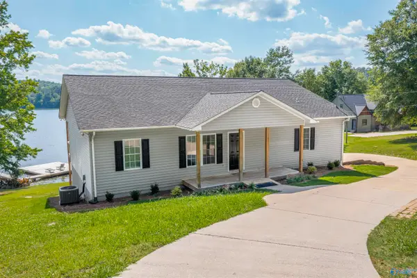 2023 Mohawk Cliff Road, Ohatchee, AL 36271