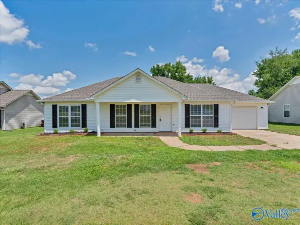 28221 Nuke Whitt Lane, Ardmore, AL 35739