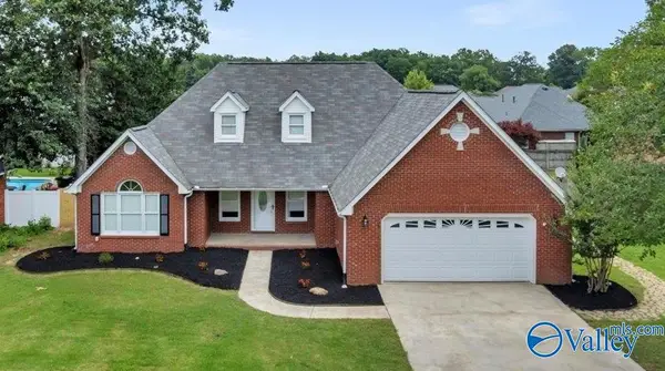2722 King Arthur Court Sw, Decatur, AL 35603