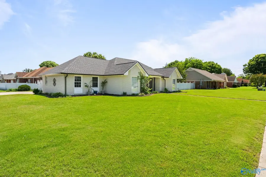 2301 Villaret Drive Sw, Huntsville, AL 35803 - #3
