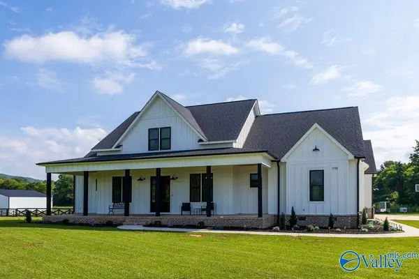 1719 Gurley Pike, Gurley, AL 35748