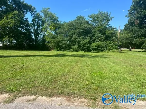 522 Walnut Street, Decatur, AL 35601