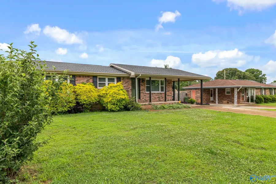 708 Elmhurst Avenue, Muscle Shoals, AL 35661 - #2