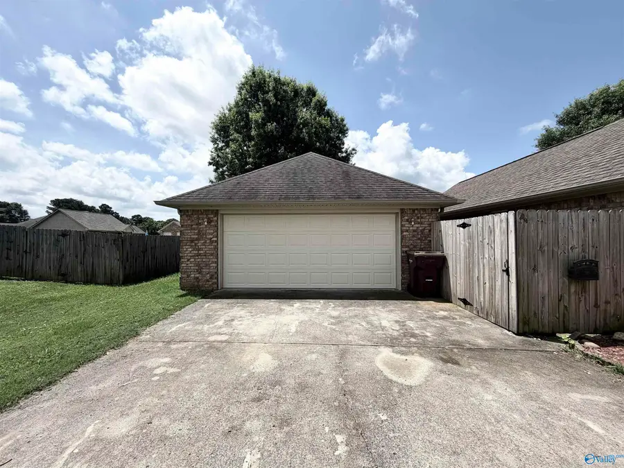 16874 Raspberry Lane, Athens, AL 35613 - #2