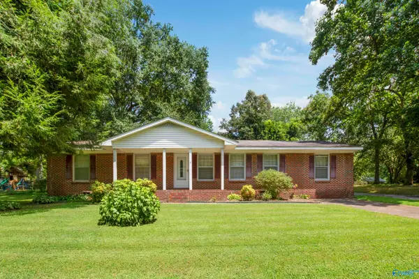 206 12th Street Nw, Arab, AL 35016