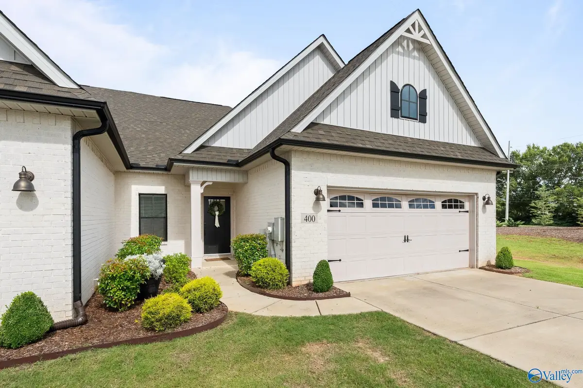 400 Tillane Park Circle Sw, Huntsville, AL 35824 - #1