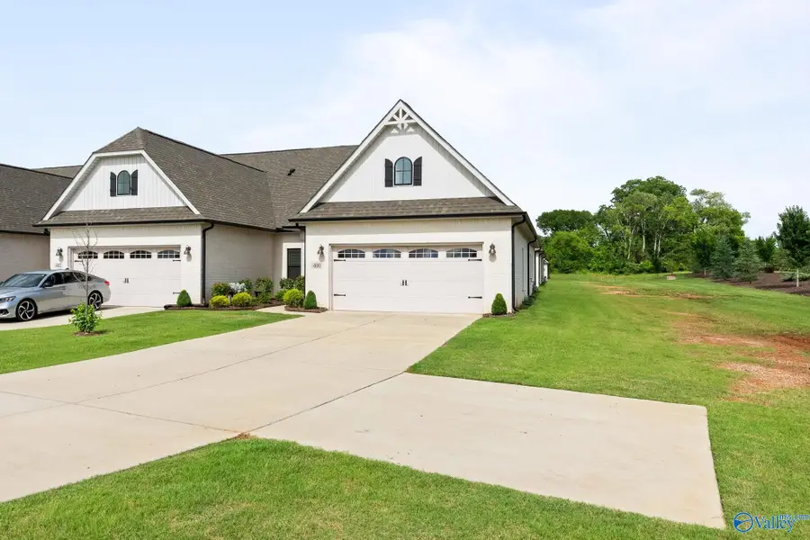 400 Tillane Park Circle Sw, Huntsville, AL 35824 - #3