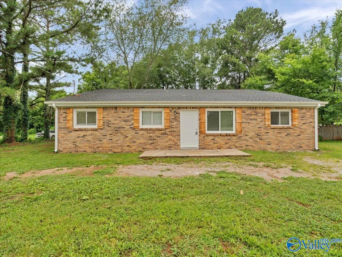 1907 Catchings Drive Nw, Huntsville, AL 35806 - #1